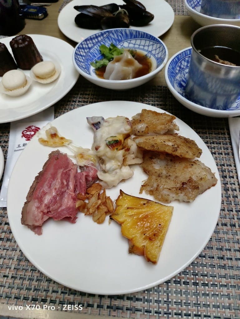 【台北吃到飽】王朝大飯店SunnyBuffet ，下午茶升等午餐，超棒牛排吃的好滿足😍