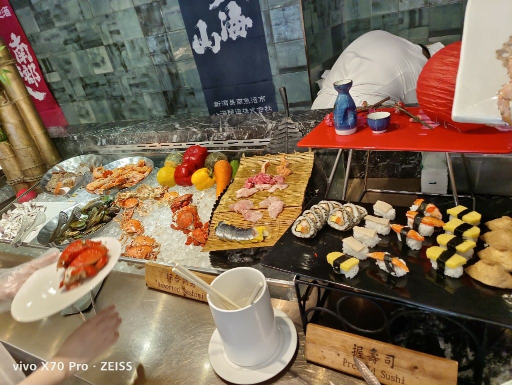 【台北吃到飽】王朝大飯店SunnyBuffet ，下午茶升等午餐，超棒牛排吃的好滿足😍
