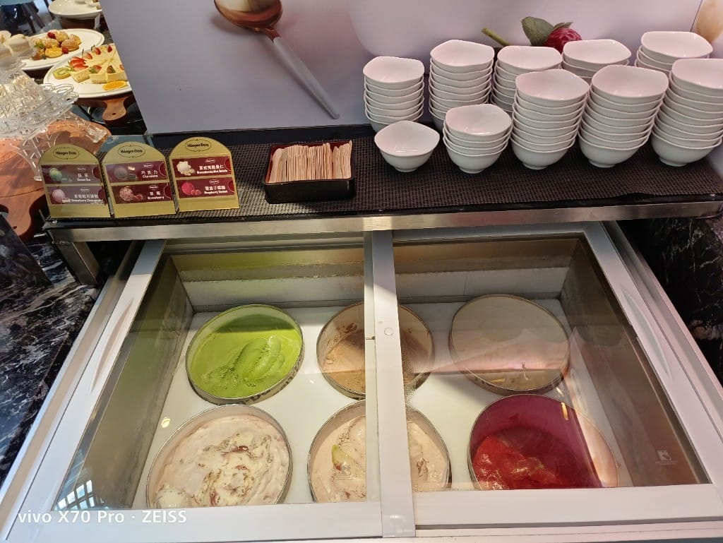 【台北吃到飽】王朝大飯店SunnyBuffet ，下午茶升等午餐，超棒牛排吃的好滿足😍