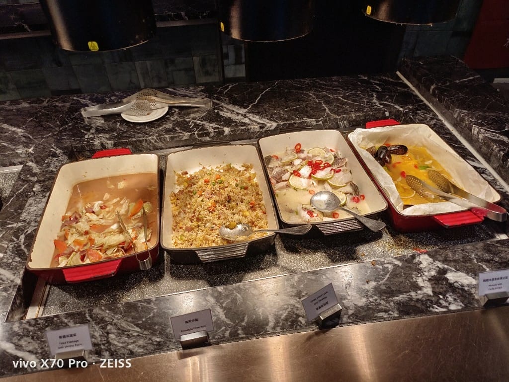 【台北吃到飽】王朝大飯店SunnyBuffet ，下午茶升等午餐，超棒牛排吃的好滿足😍