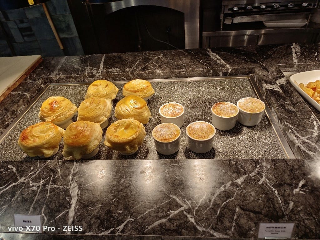【台北吃到飽】王朝大飯店SunnyBuffet ，下午茶升等午餐，超棒牛排吃的好滿足😍