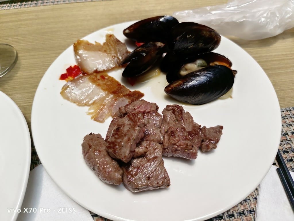 【台北吃到飽】王朝大飯店SunnyBuffet ，下午茶升等午餐，超棒牛排吃的好滿足😍