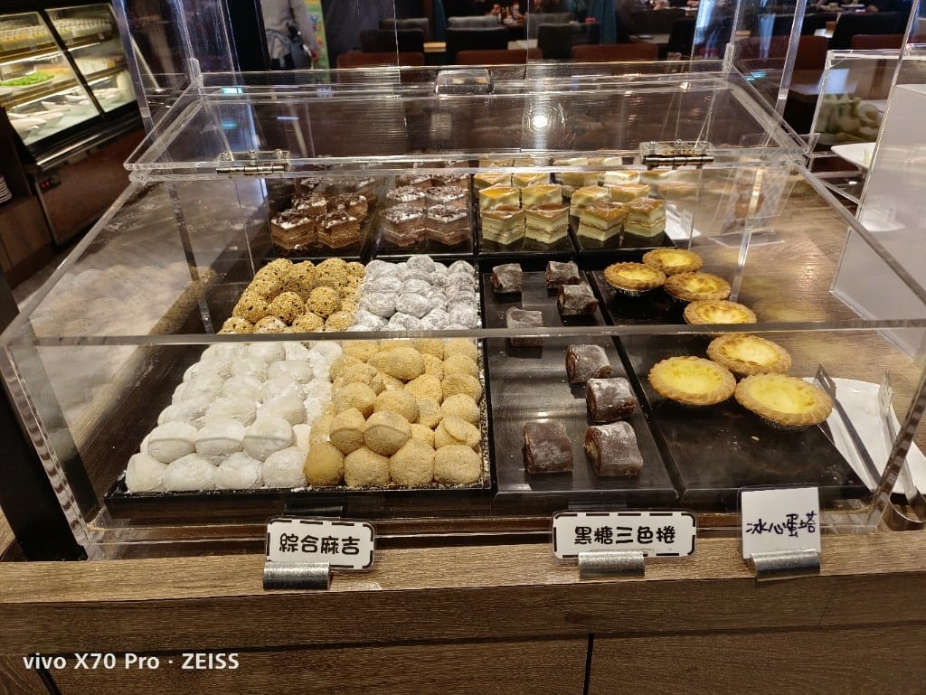 【新莊吃到飽】鬥牛士義式廚房，8月底前4人同行1人免費哦！