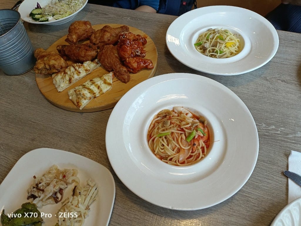 【新莊吃到飽】鬥牛士義式廚房，8月底前4人同行1人免費哦！