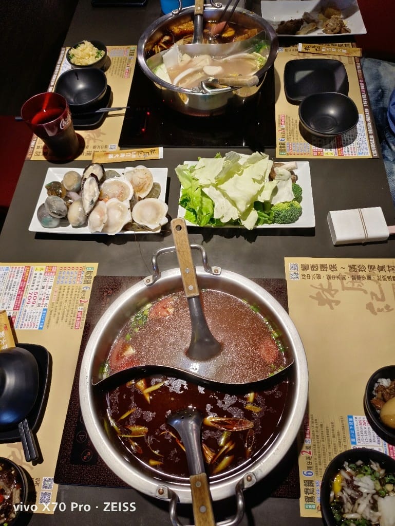 【中和吃到飽】林麻記鴛鴦麻辣鍋，海鮮豐富平日只要$569！