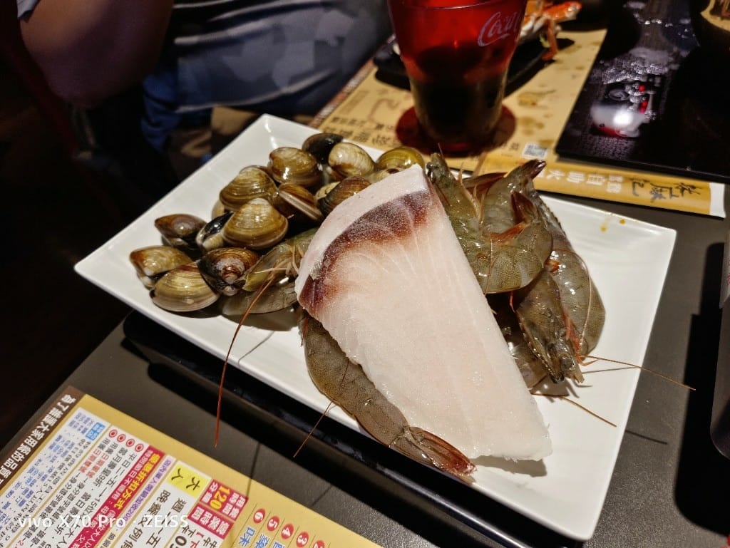 【中和吃到飽】林麻記鴛鴦麻辣鍋，海鮮豐富平日只要$569！