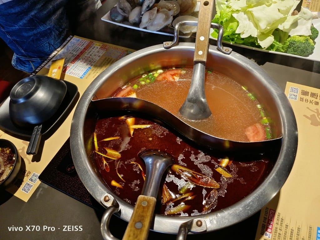 【中和吃到飽】林麻記鴛鴦麻辣鍋，海鮮豐富平日只要$569！