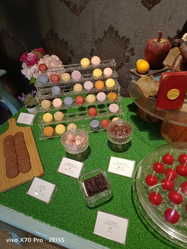 【台北吃到飽】東方文華酒店CAFÉ ，睽違兩年強勢復出，帝王蟹、生蠔、干貝、海膽都自由了❤️