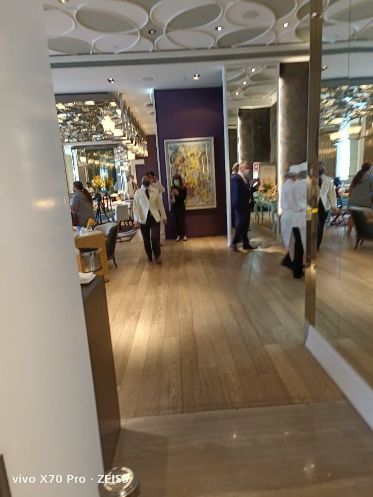 【台北吃到飽】東方文華酒店CAFÉ ，睽違兩年強勢復出，帝王蟹、生蠔、干貝、海膽都自由了❤️
