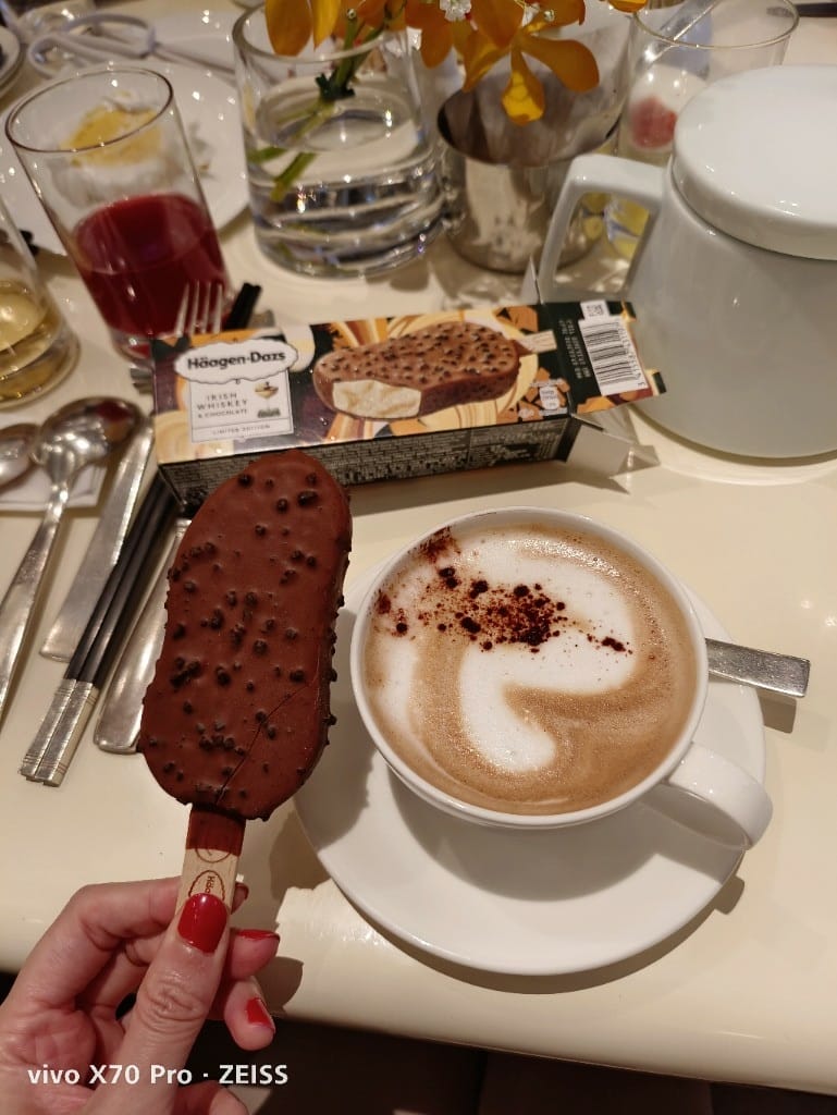 【台北吃到飽】東方文華酒店CAFÉ ，睽違兩年強勢復出，帝王蟹、生蠔、干貝、海膽都自由了❤️