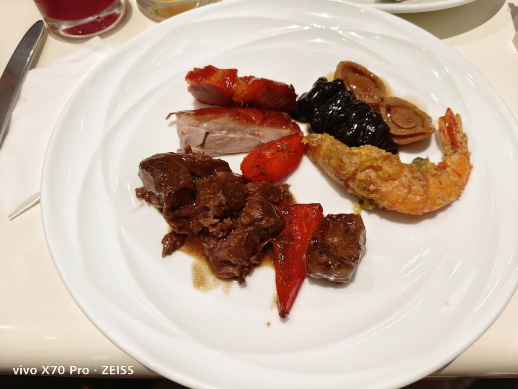 【台北吃到飽】東方文華酒店CAFÉ ，睽違兩年強勢復出，帝王蟹、生蠔、干貝、海膽都自由了❤️