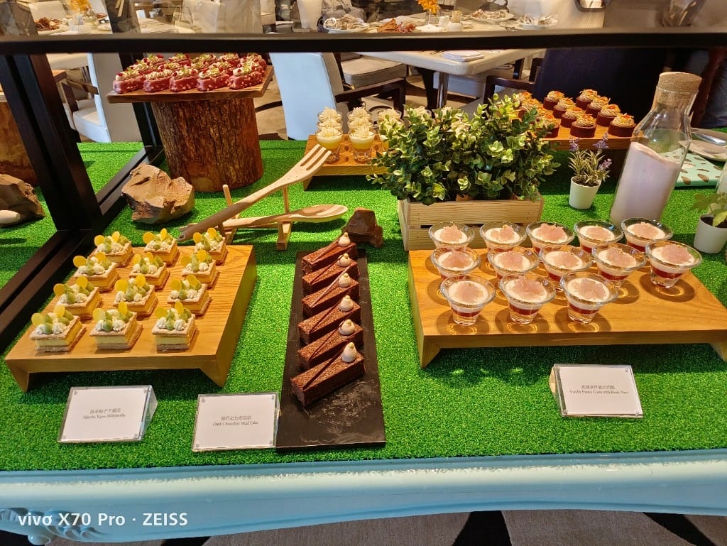 【台北吃到飽】東方文華酒店CAFÉ ，睽違兩年強勢復出，帝王蟹、生蠔、干貝、海膽都自由了❤️