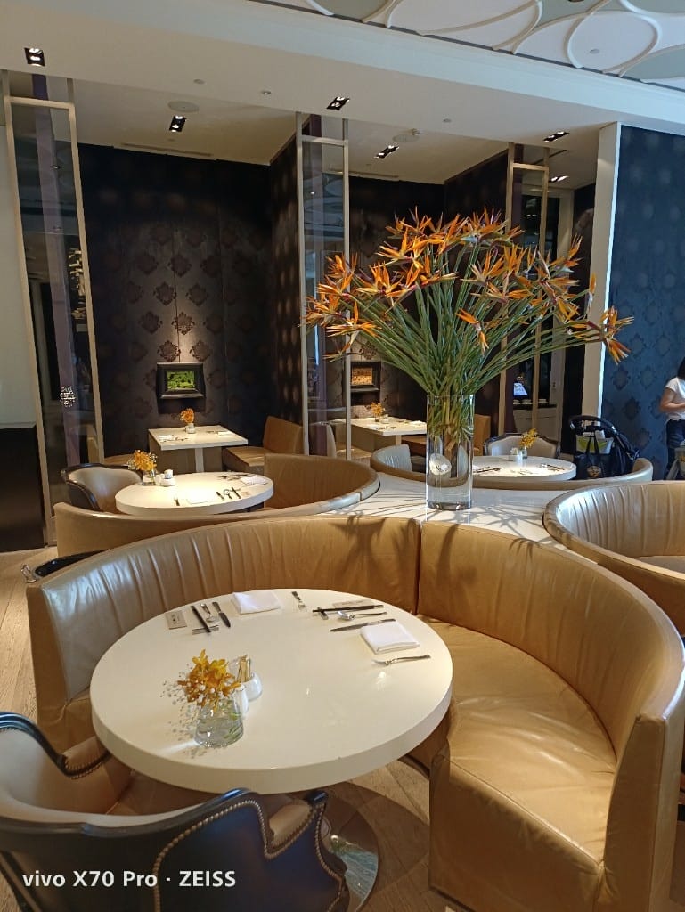 【台北吃到飽】東方文華酒店CAFÉ ，睽違兩年強勢復出，帝王蟹、生蠔、干貝、海膽都自由了❤️