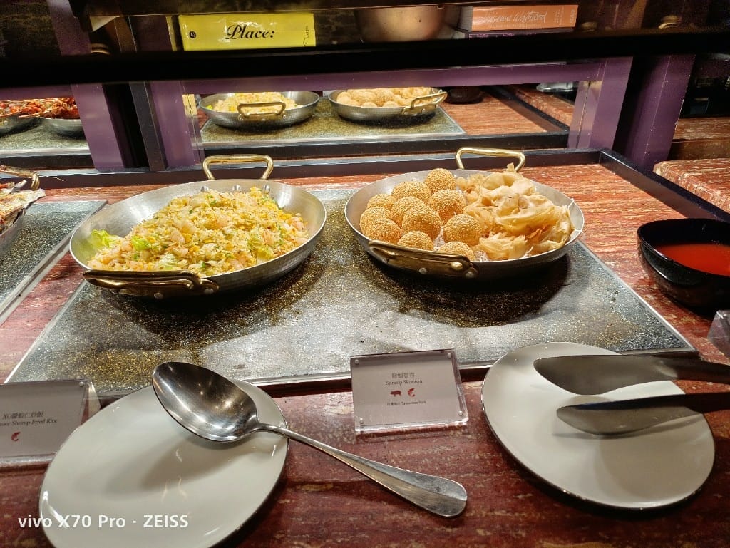 【台北吃到飽】東方文華酒店CAFÉ ，睽違兩年強勢復出，帝王蟹、生蠔、干貝、海膽都自由了❤️