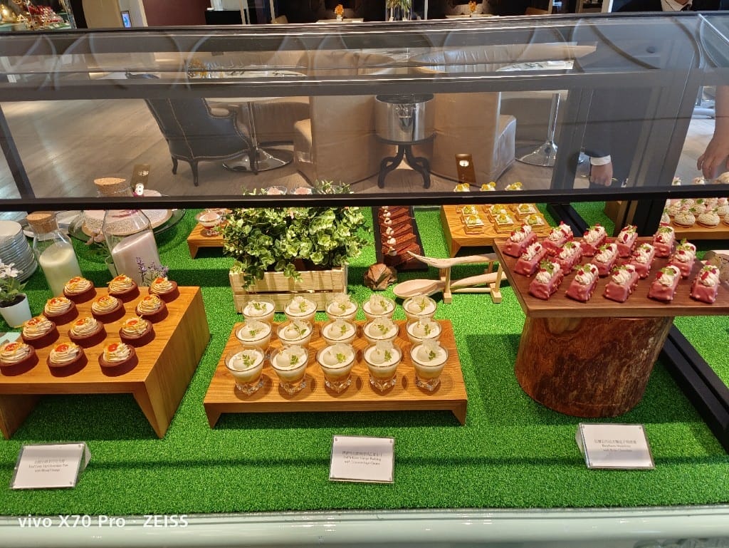 【台北吃到飽】東方文華酒店CAFÉ ，睽違兩年強勢復出，帝王蟹、生蠔、干貝、海膽都自由了❤️