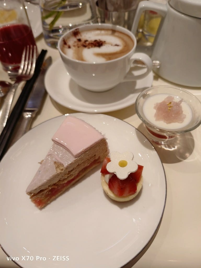 【台北吃到飽】東方文華酒店CAFÉ ，睽違兩年強勢復出，帝王蟹、生蠔、干貝、海膽都自由了❤️