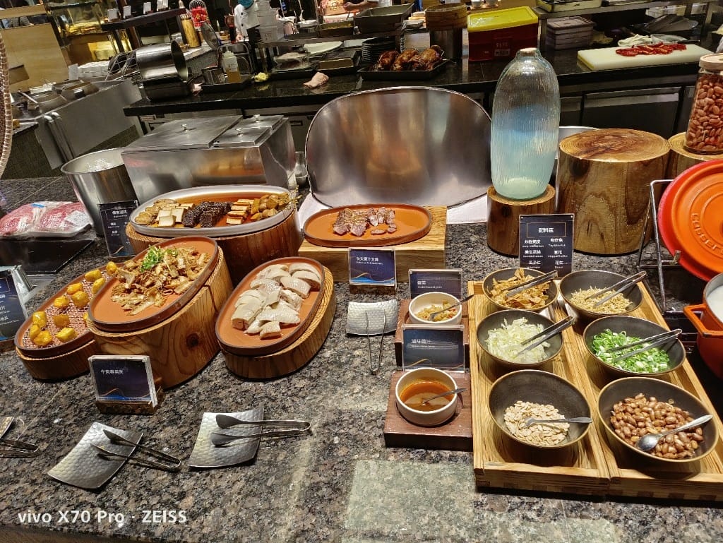 【板橋吃到飽】饗食天堂板橋店，平日午餐有澎湖烤牡蠣自由，哈根達斯回來了❤️