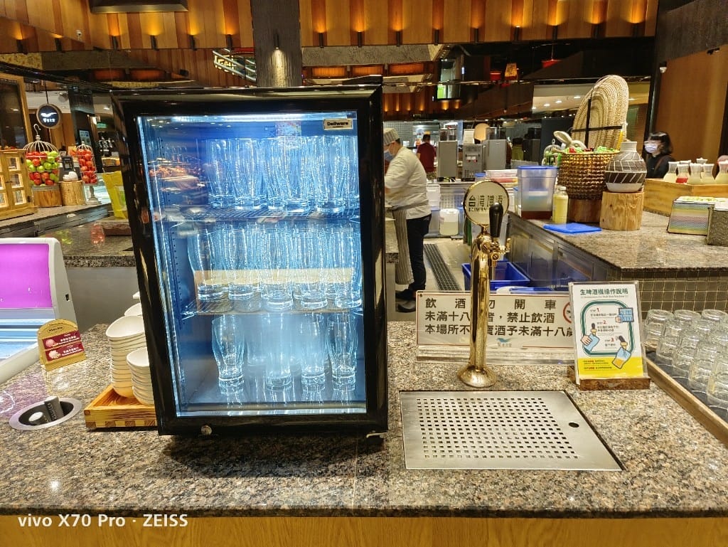 【板橋吃到飽】饗食天堂板橋店，平日午餐有澎湖烤牡蠣自由，哈根達斯回來了❤️