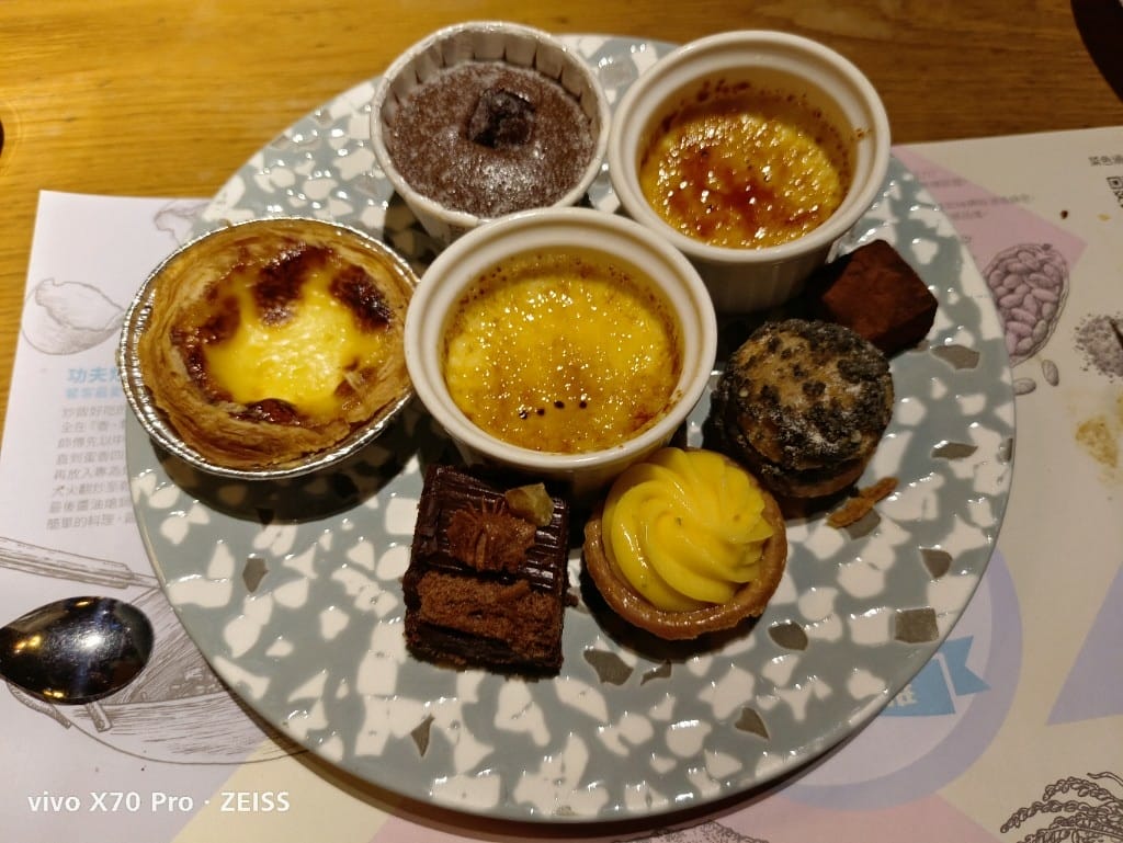 【板橋吃到飽】饗食天堂板橋店，平日午餐有澎湖烤牡蠣自由，哈根達斯回來了❤️