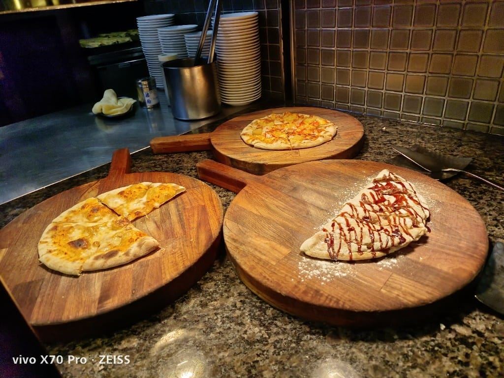 【板橋吃到飽】饗食天堂板橋店，平日午餐有澎湖烤牡蠣自由，哈根達斯回來了❤️