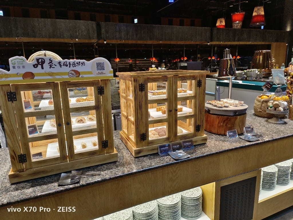 【板橋吃到飽】饗食天堂板橋店，平日午餐有澎湖烤牡蠣自由，哈根達斯回來了❤️