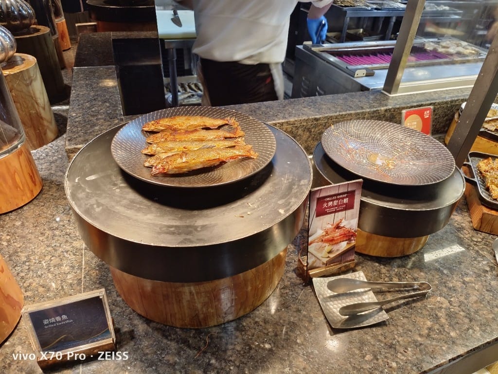【板橋吃到飽】饗食天堂板橋店，平日午餐有澎湖烤牡蠣自由，哈根達斯回來了❤️