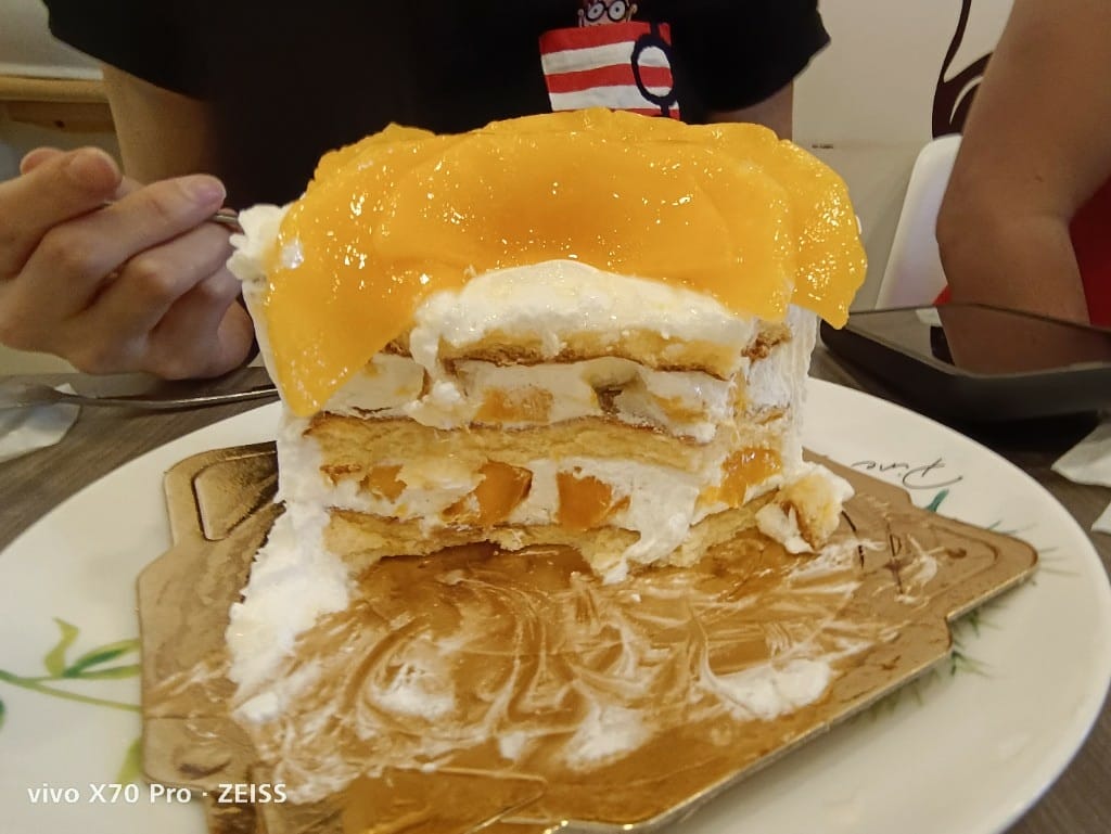 【新北吃到飽】甜點櫃子，每年七月快閃甜點吃到飽，滿滿芒果的各種甜點❤️