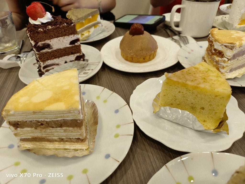 【新北吃到飽】甜點櫃子，每年七月快閃甜點吃到飽，滿滿芒果的各種甜點❤️