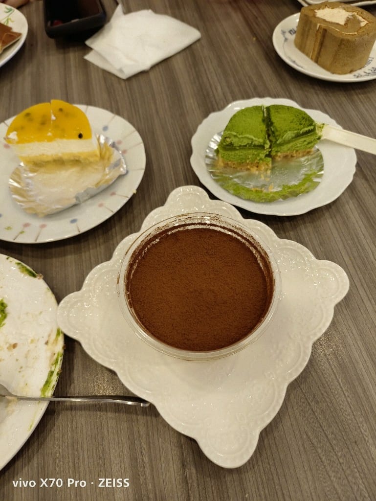 【新北吃到飽】甜點櫃子，每年七月快閃甜點吃到飽，滿滿芒果的各種甜點❤️