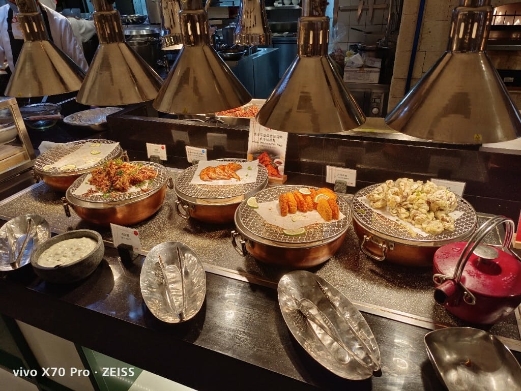 【台北吃到飽】香格里拉遠企CAFE午餐，用買一送一享受BBQ火烤季❤️