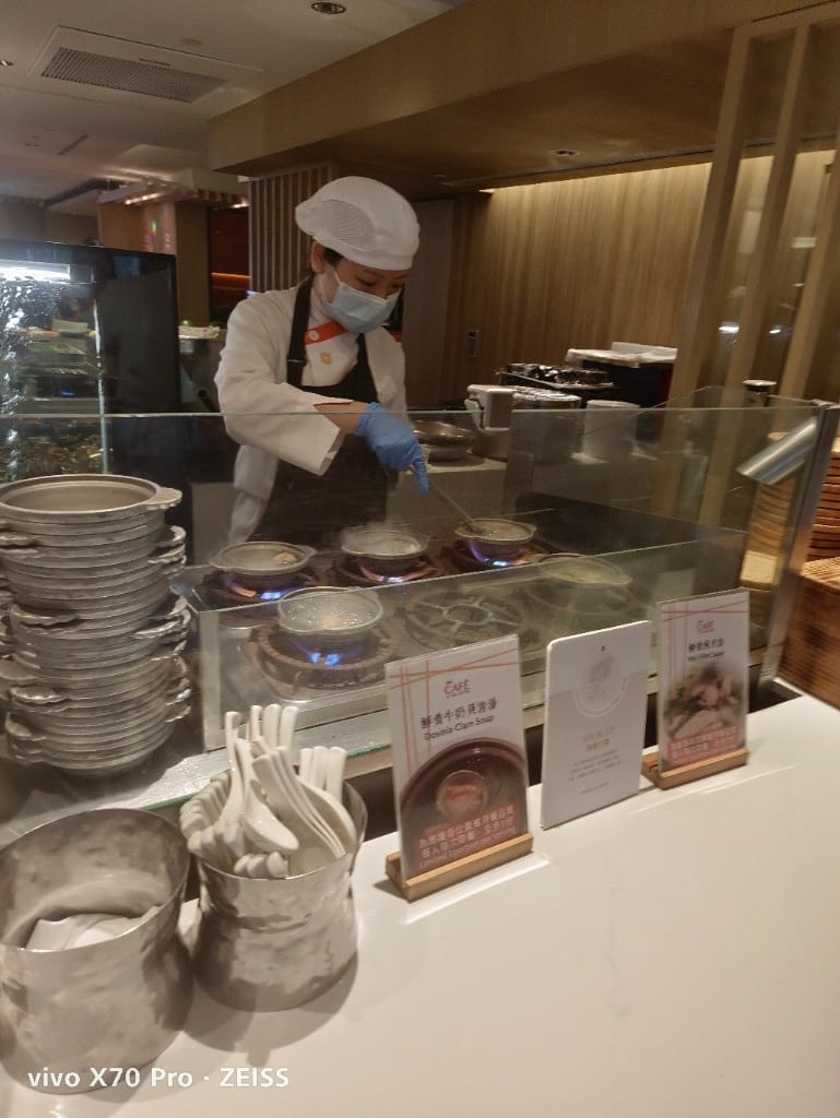 【台北吃到飽】香格里拉遠企CAFE午餐，用買一送一享受BBQ火烤季❤️