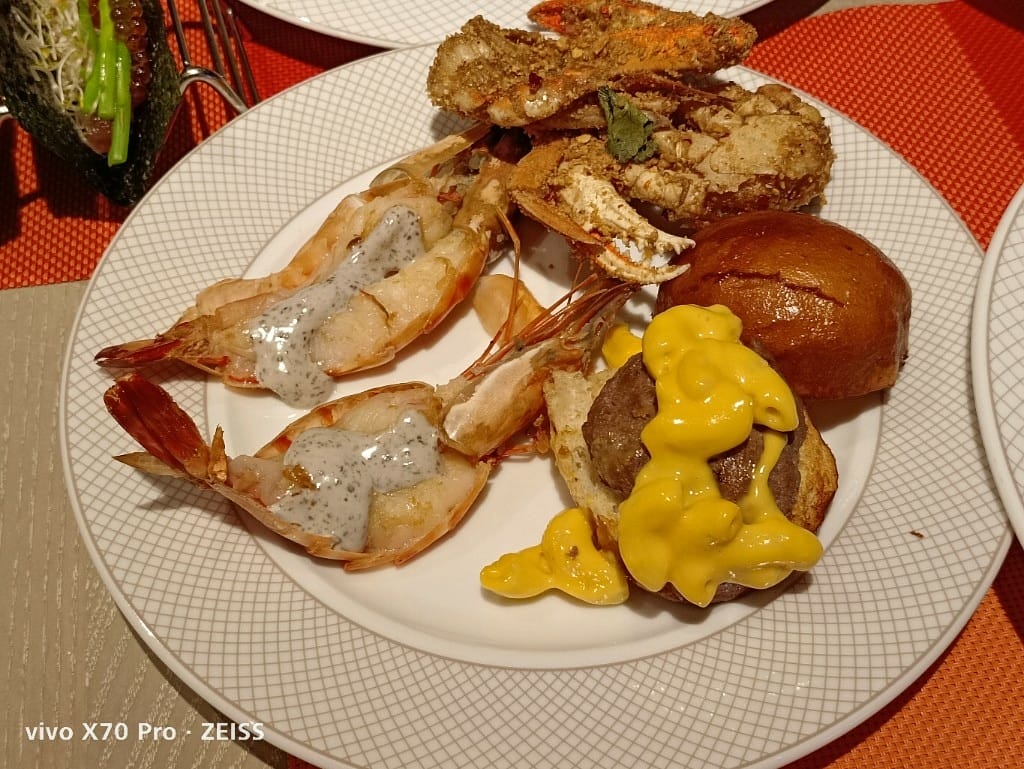 【台北吃到飽】香格里拉遠企CAFE午餐，用買一送一享受BBQ火烤季❤️