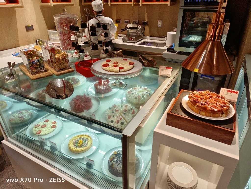【台北吃到飽】香格里拉遠企CAFE午餐，用買一送一享受BBQ火烤季❤️