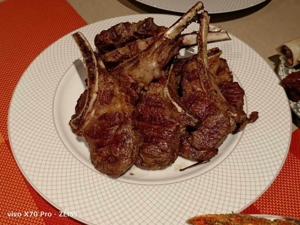 【台北吃到飽】香格里拉遠企CAFE午餐，用買一送一享受BBQ火烤季❤️