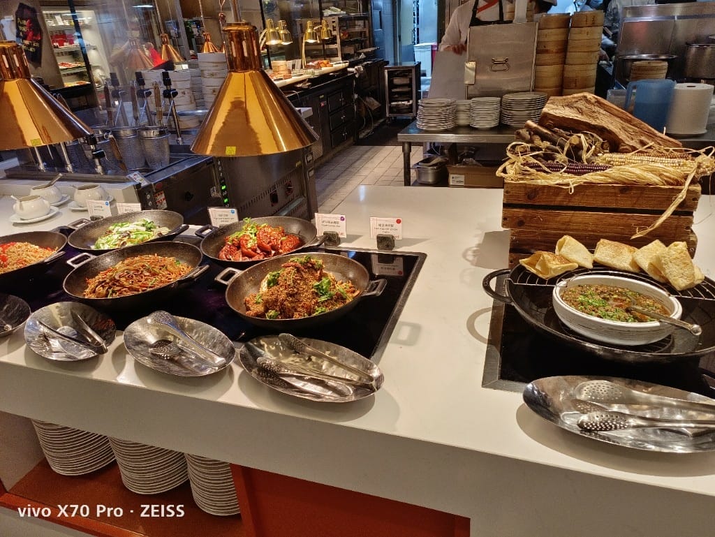 【台北吃到飽】香格里拉遠企CAFE午餐，用買一送一享受BBQ火烤季❤️