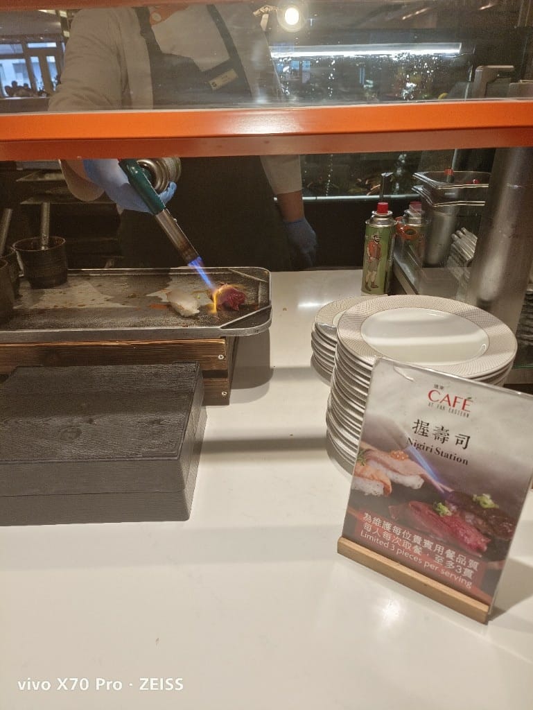 【台北吃到飽】香格里拉遠企CAFE午餐，用買一送一享受BBQ火烤季❤️