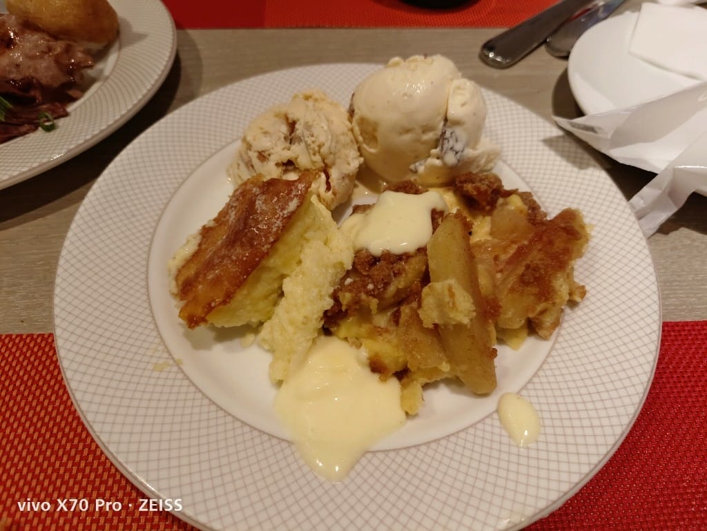 【台北吃到飽】香格里拉遠企CAFE假日午餐，用買一送一優惠享受BBQ火烤美食