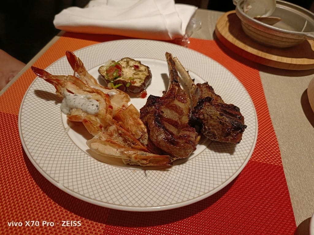 【台北吃到飽】香格里拉遠企CAFE假日午餐，用買一送一優惠享受BBQ火烤美食