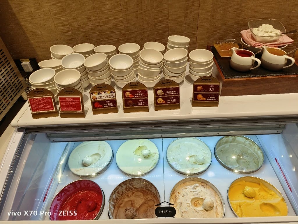 【台北吃到飽】香格里拉遠企CAFE假日午餐，用買一送一優惠享受BBQ火烤美食