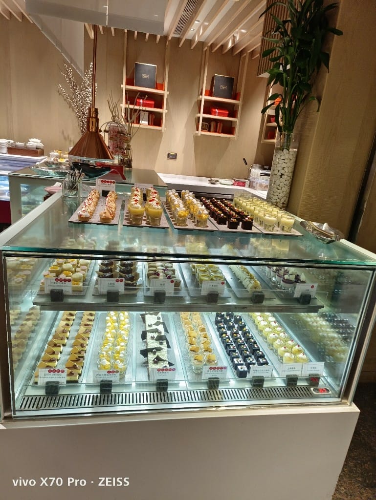 【台北吃到飽】香格里拉遠企CAFE假日午餐，用買一送一優惠享受BBQ火烤美食