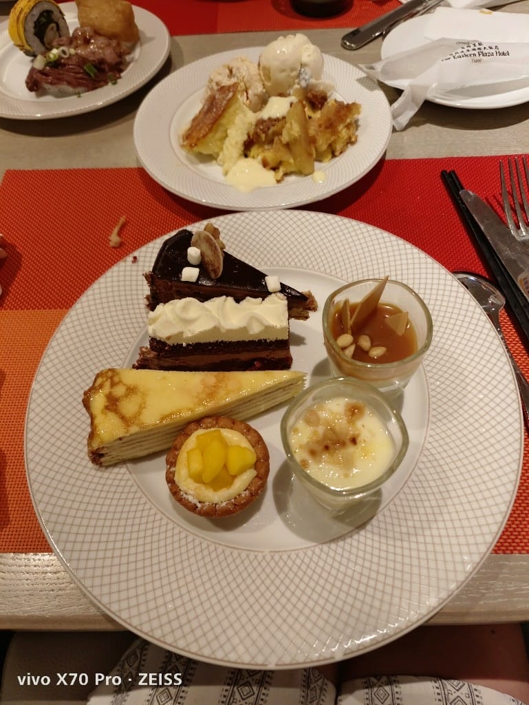 【台北吃到飽】香格里拉遠企CAFE假日午餐，用買一送一優惠享受BBQ火烤美食