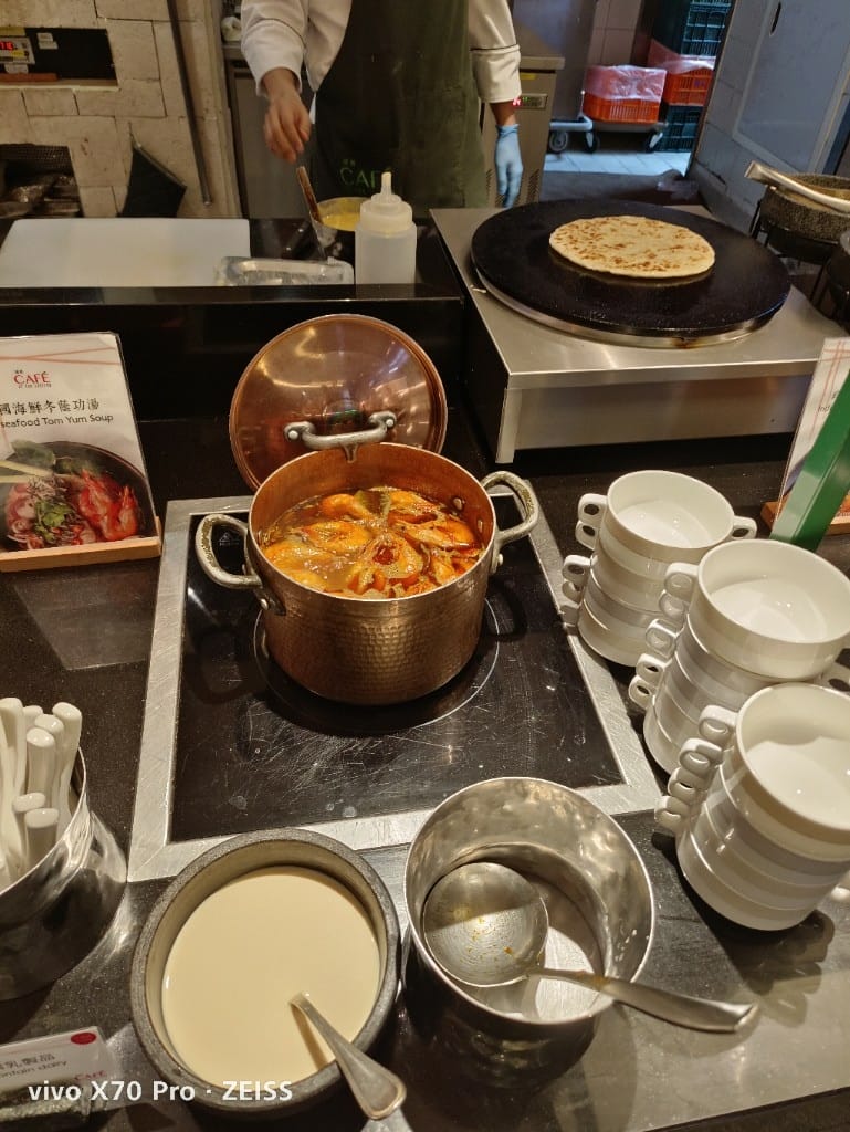 【台北吃到飽】香格里拉遠企CAFE假日午餐，用買一送一優惠享受BBQ火烤美食