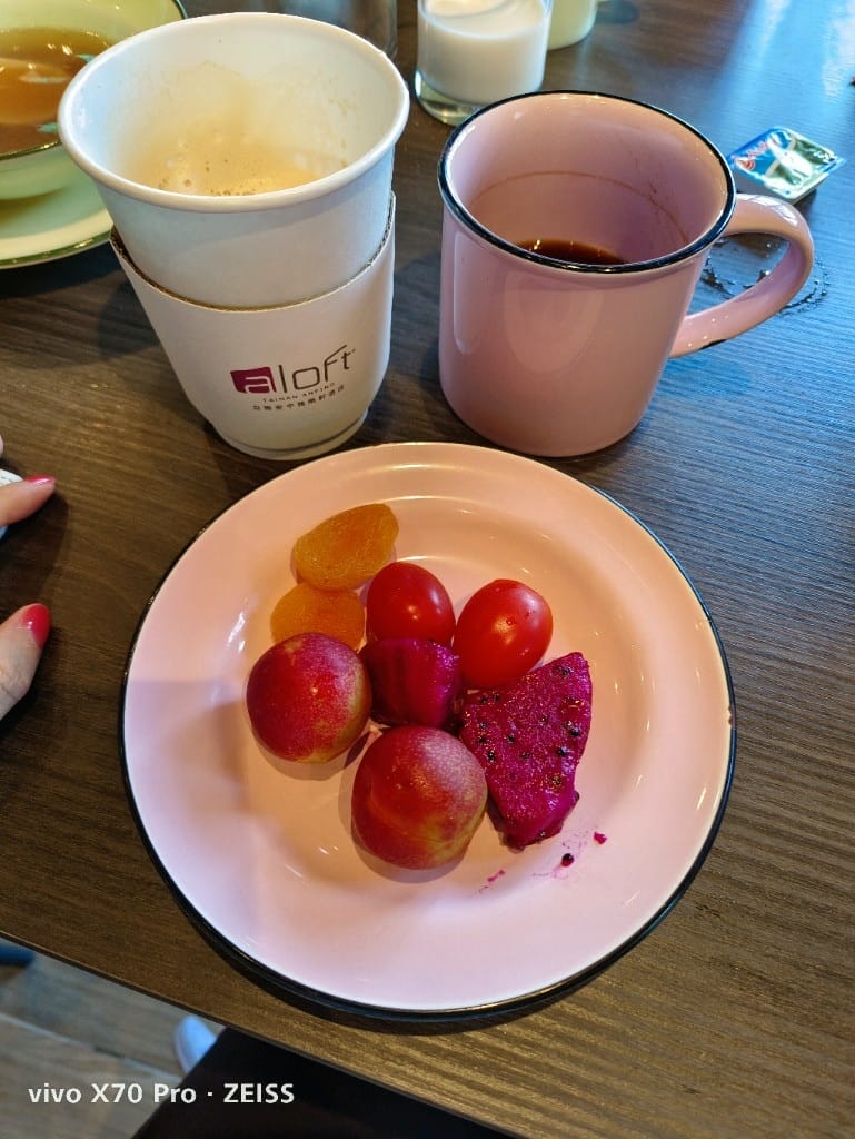 【台南美食】 台南雅樂軒早餐，環境優美的早餐百匯❤️