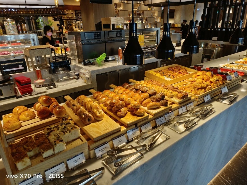 【高雄吃到飽】萬豪酒店豪享自助餐廳早餐，菜色選擇多到讓人目不轉睛😍