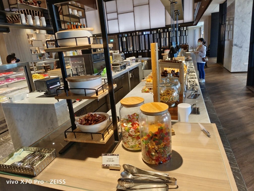 【高雄吃到飽】萬豪酒店豪享自助餐廳早餐，菜色選擇多到讓人目不轉睛😍
