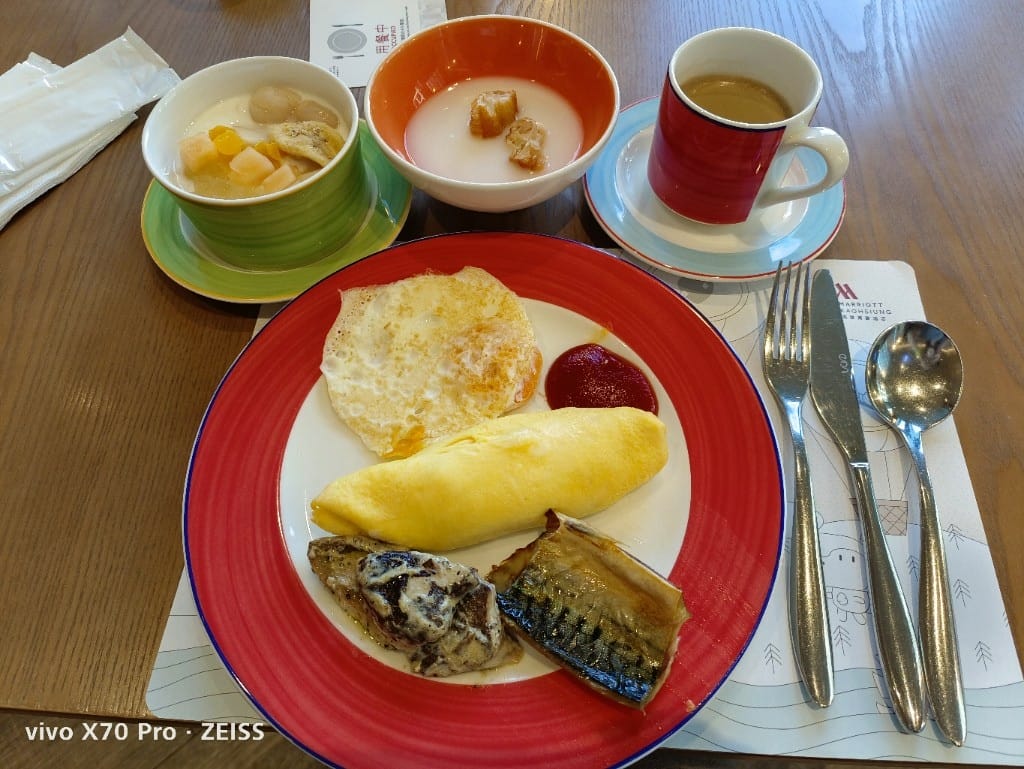 【高雄吃到飽】萬豪酒店豪享自助餐廳早餐，菜色選擇多到讓人目不轉睛😍