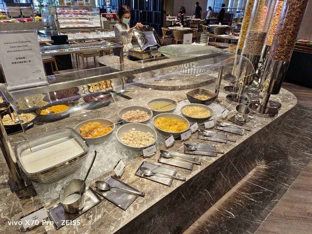 【高雄吃到飽】萬豪酒店豪享自助餐廳早餐，菜色選擇多到讓人目不轉睛😍