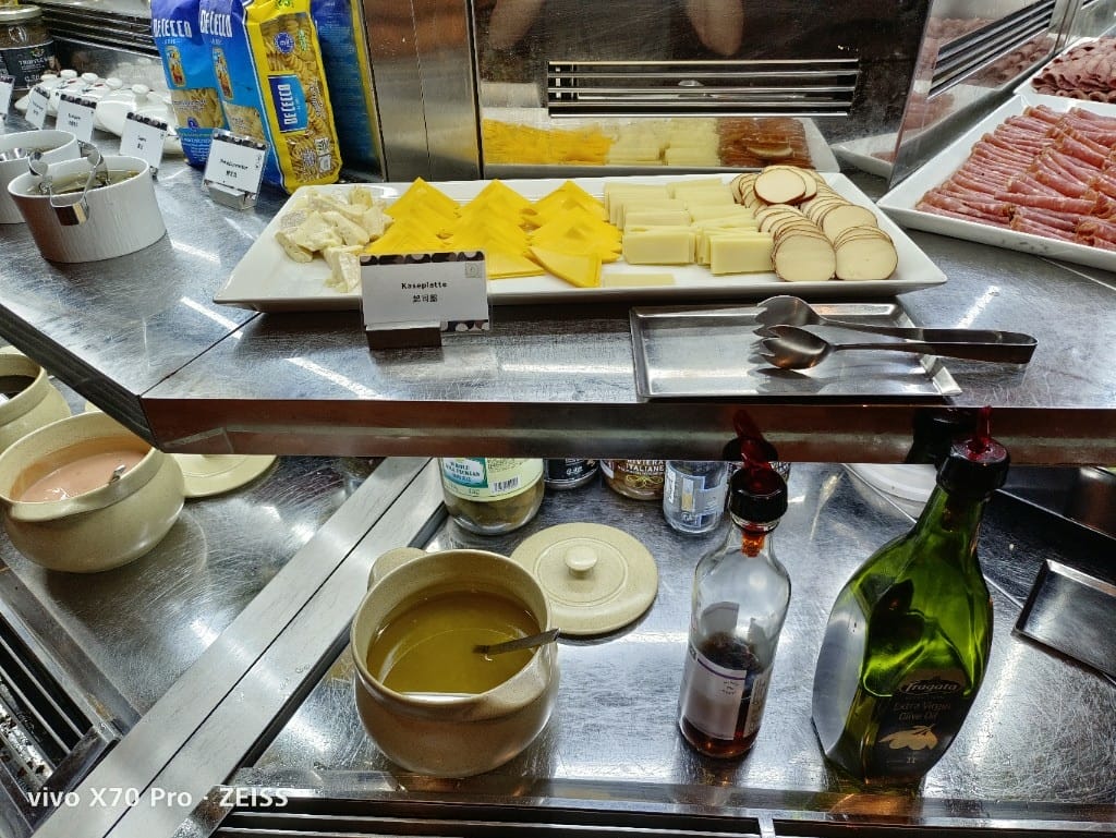 【高雄吃到飽】萬豪酒店豪享自助餐廳早餐，菜色選擇多到讓人目不轉睛😍