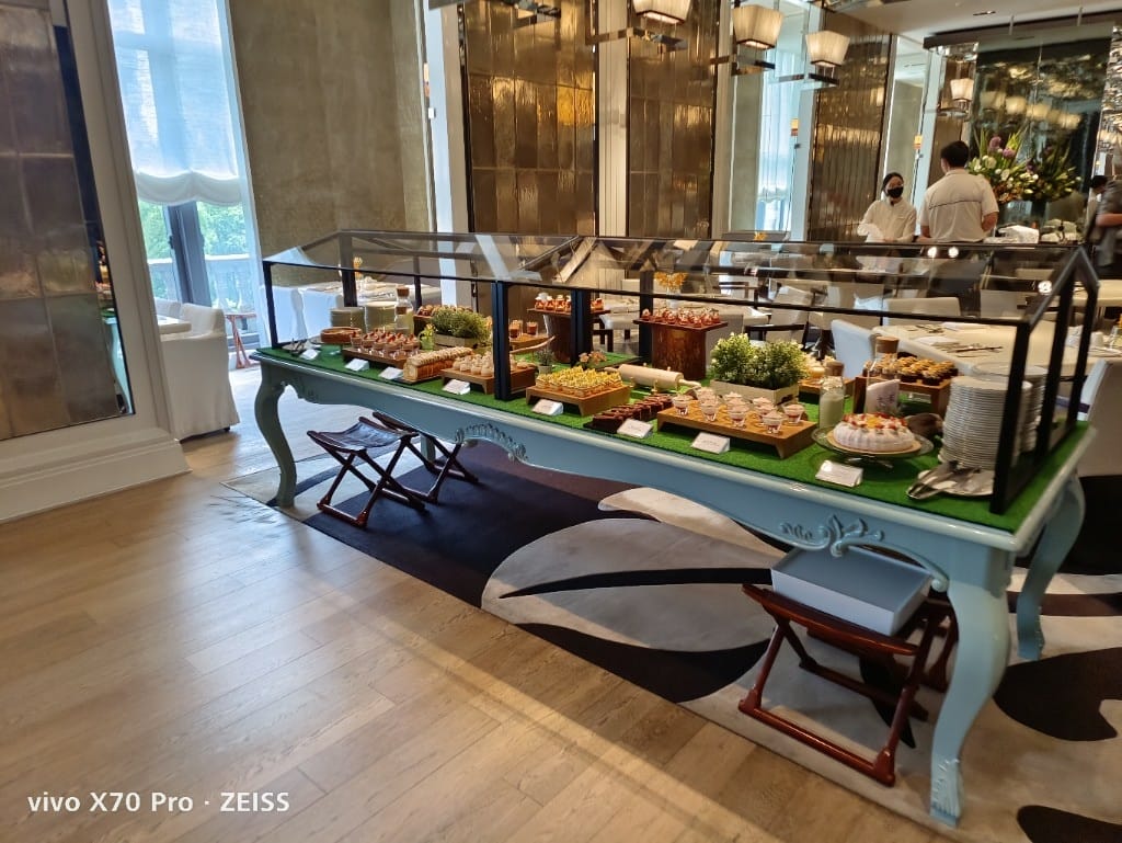 【台北吃到飽】東方文華酒店CAFÉ ，一網打盡所有高級海鮮，帝王蟹、生蠔、干貝、海膽😍