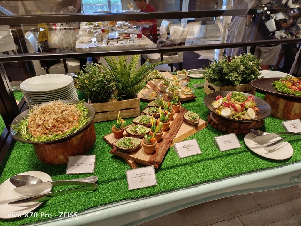 【台北吃到飽】東方文華酒店CAFÉ ，一網打盡所有高級海鮮，帝王蟹、生蠔、干貝、海膽😍